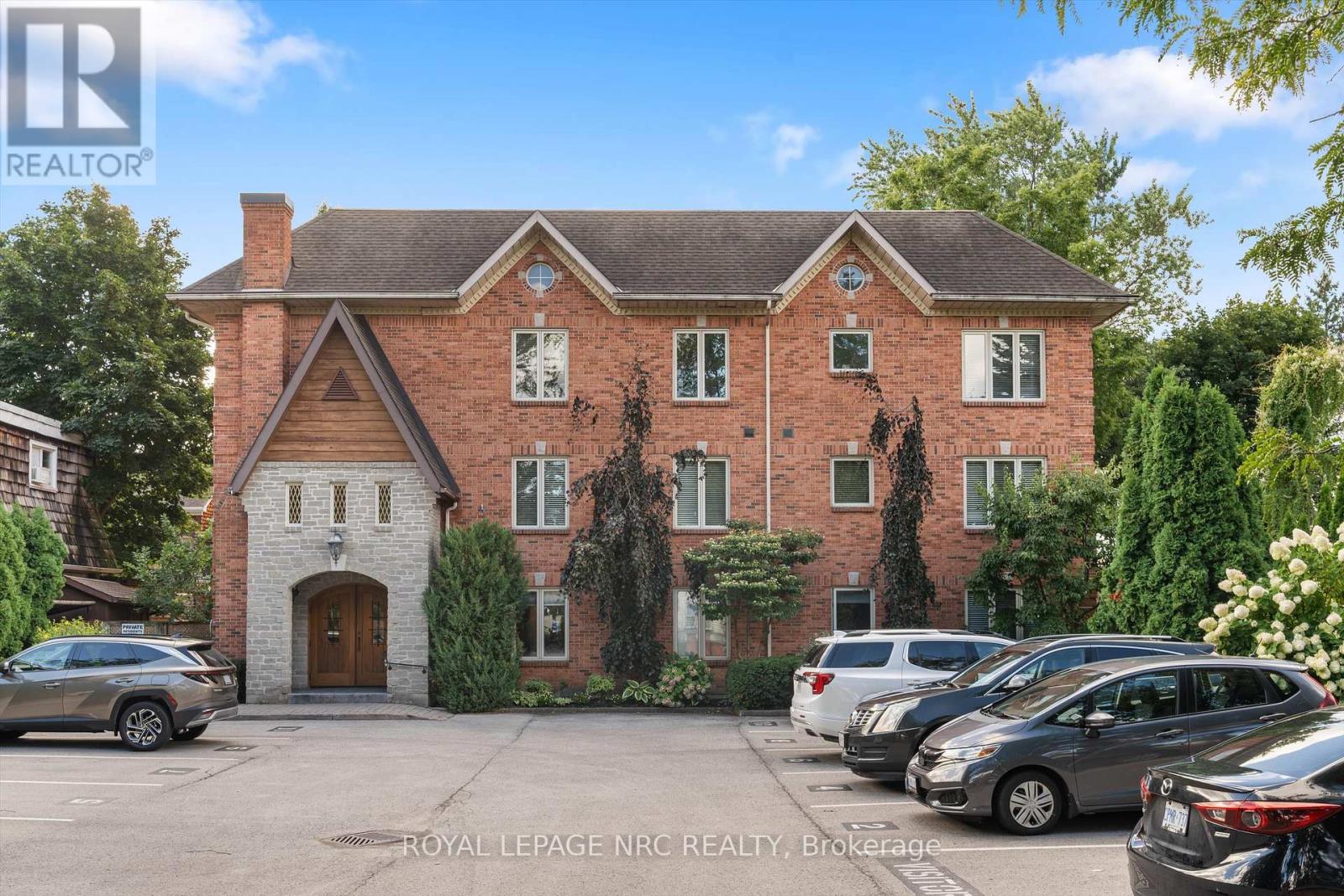 101 - 55 MAIN STREET, St. Catharines, Ontario