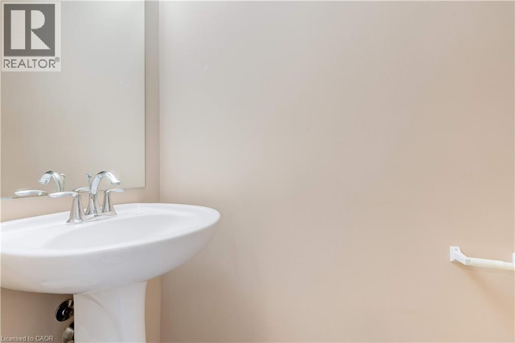 362 Plains Road E Unit# 10, Burlington, Ontario  L7T 0A4 - Photo 17 - 40790088