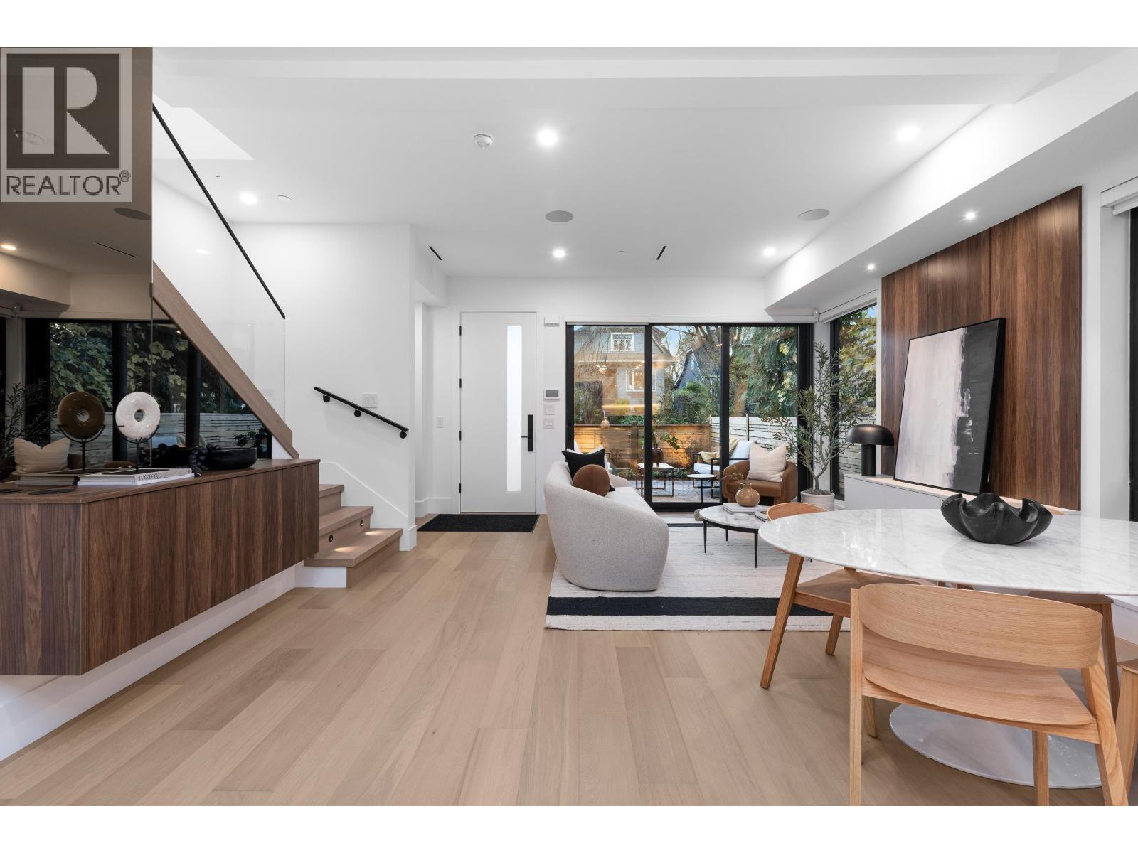 2 275 W 17th Avenue, Vancouver, British Columbia  V5Y 1Z9 - Photo 3 - R3069770