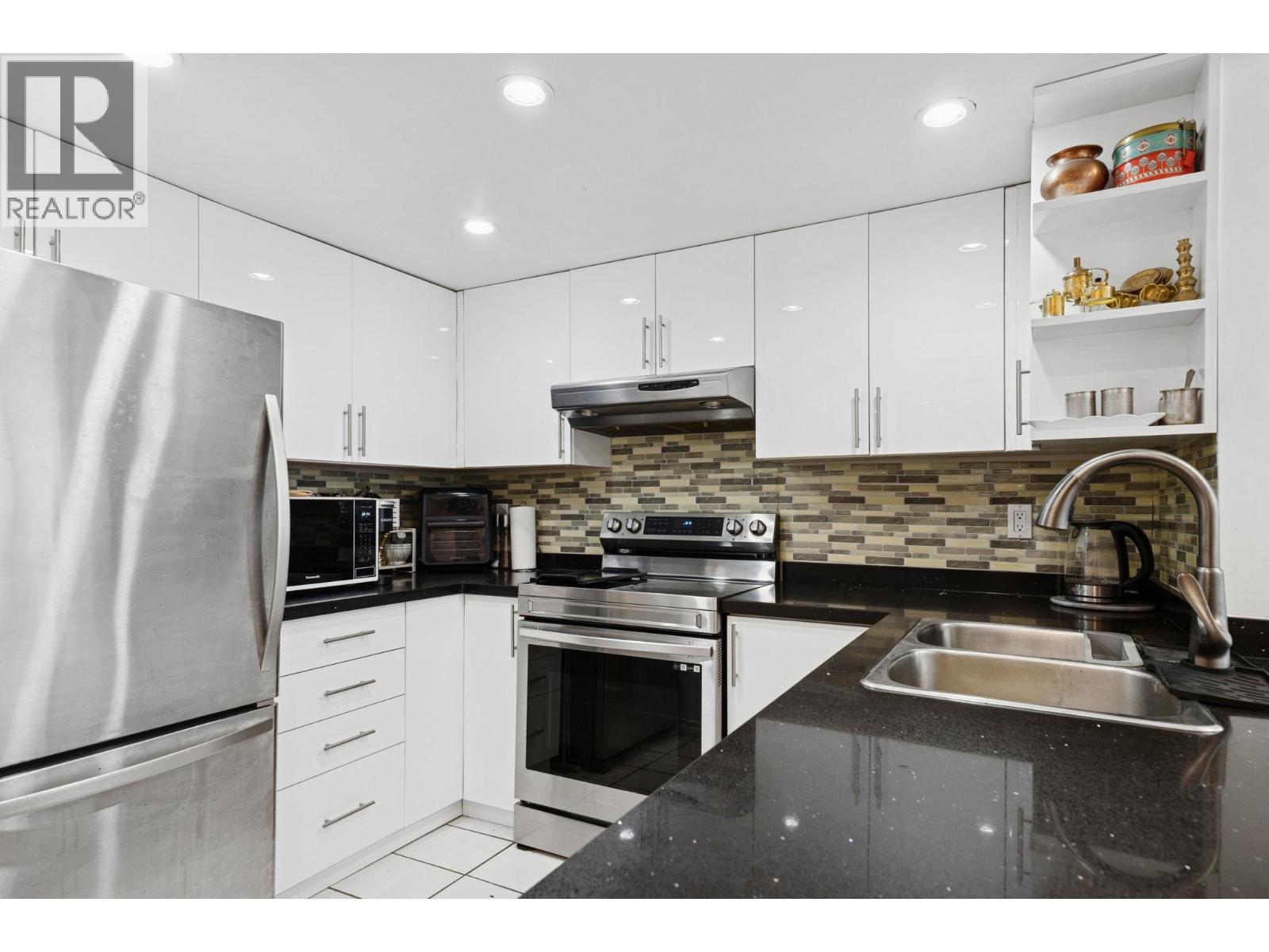 1402 828 Agnes Street, New Westminster, British Columbia  V3M 6R4 - Photo 13 - R3069779