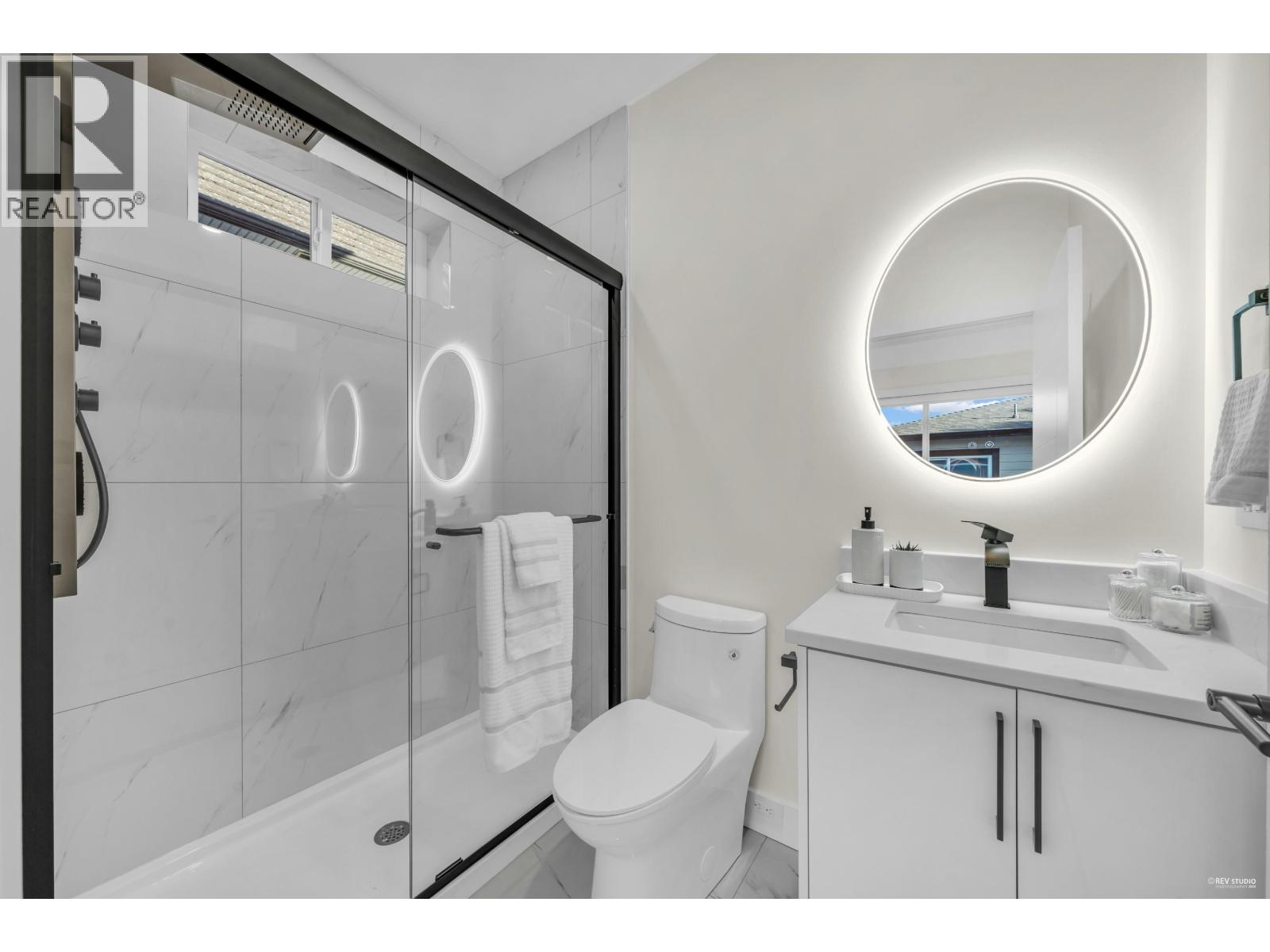 2 2705 East 3rd Avenue, Vancouver, British Columbia  V5M 1H3 - Photo 18 - R3069787