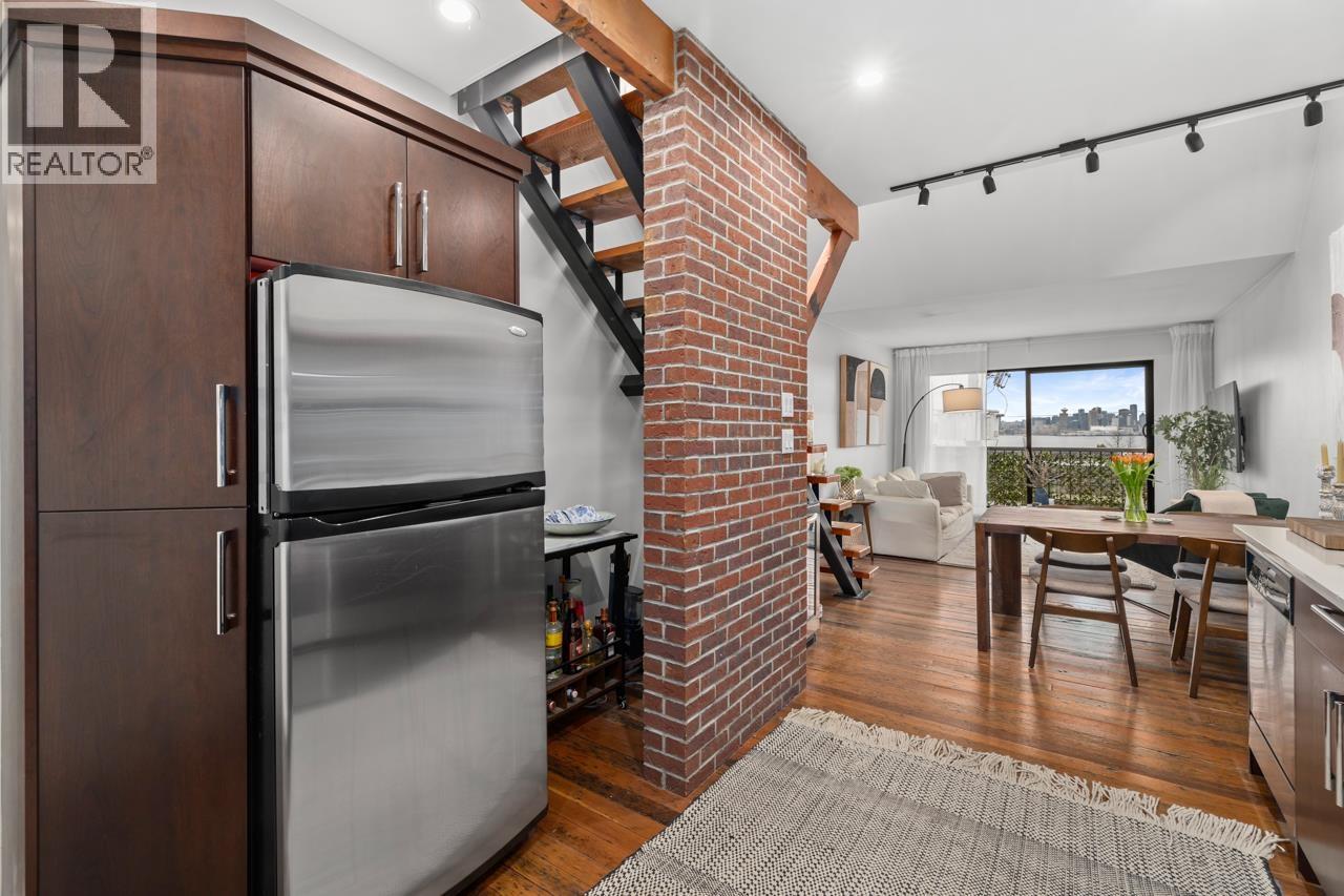 311 251 W 4th Street, North Vancouver, British Columbia  V7M 1H8 - Photo 10 - R3069795