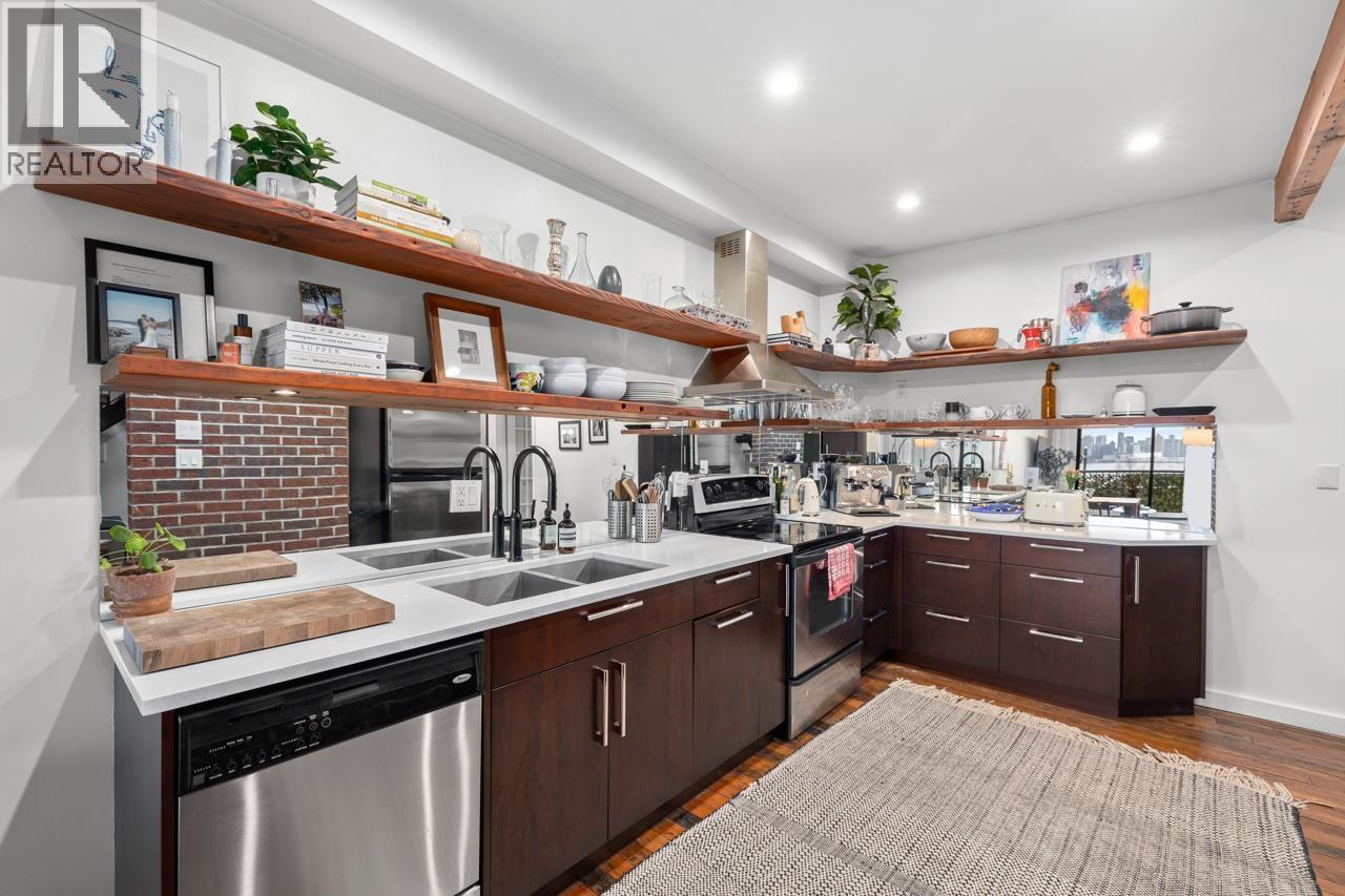 311 251 W 4th Street, North Vancouver, British Columbia  V7M 1H8 - Photo 7 - R3069795