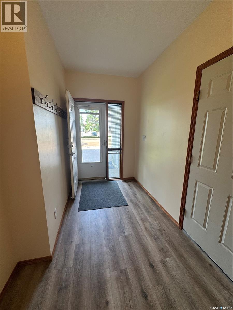 638 King Street, Weyburn, Saskatchewan  S4H 0P7 - Photo 3 - SK015920