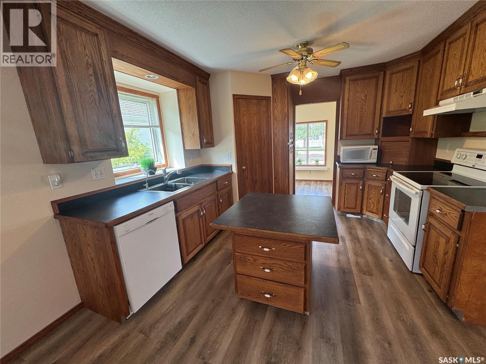 638 King Street, Weyburn, Saskatchewan  S4H 0P7 - Photo 6 - SK015920