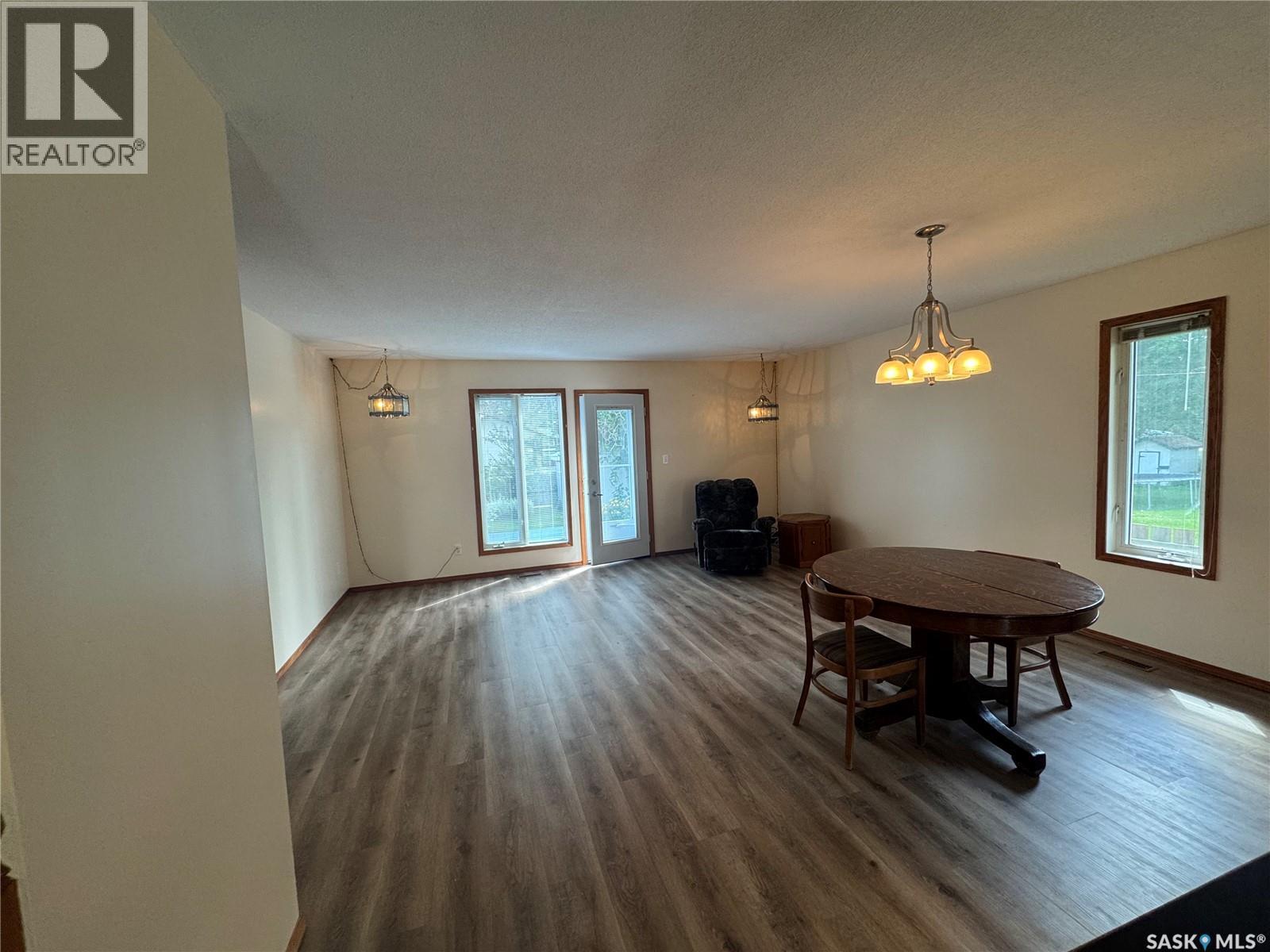 638 King Street, Weyburn, Saskatchewan  S4H 0P7 - Photo 9 - SK015920