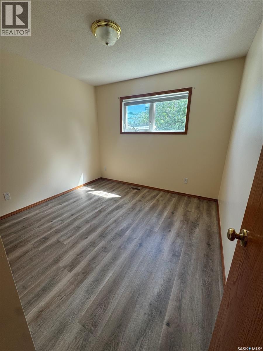 638 King Street, Weyburn, Saskatchewan  S4H 0P7 - Photo 11 - SK015920