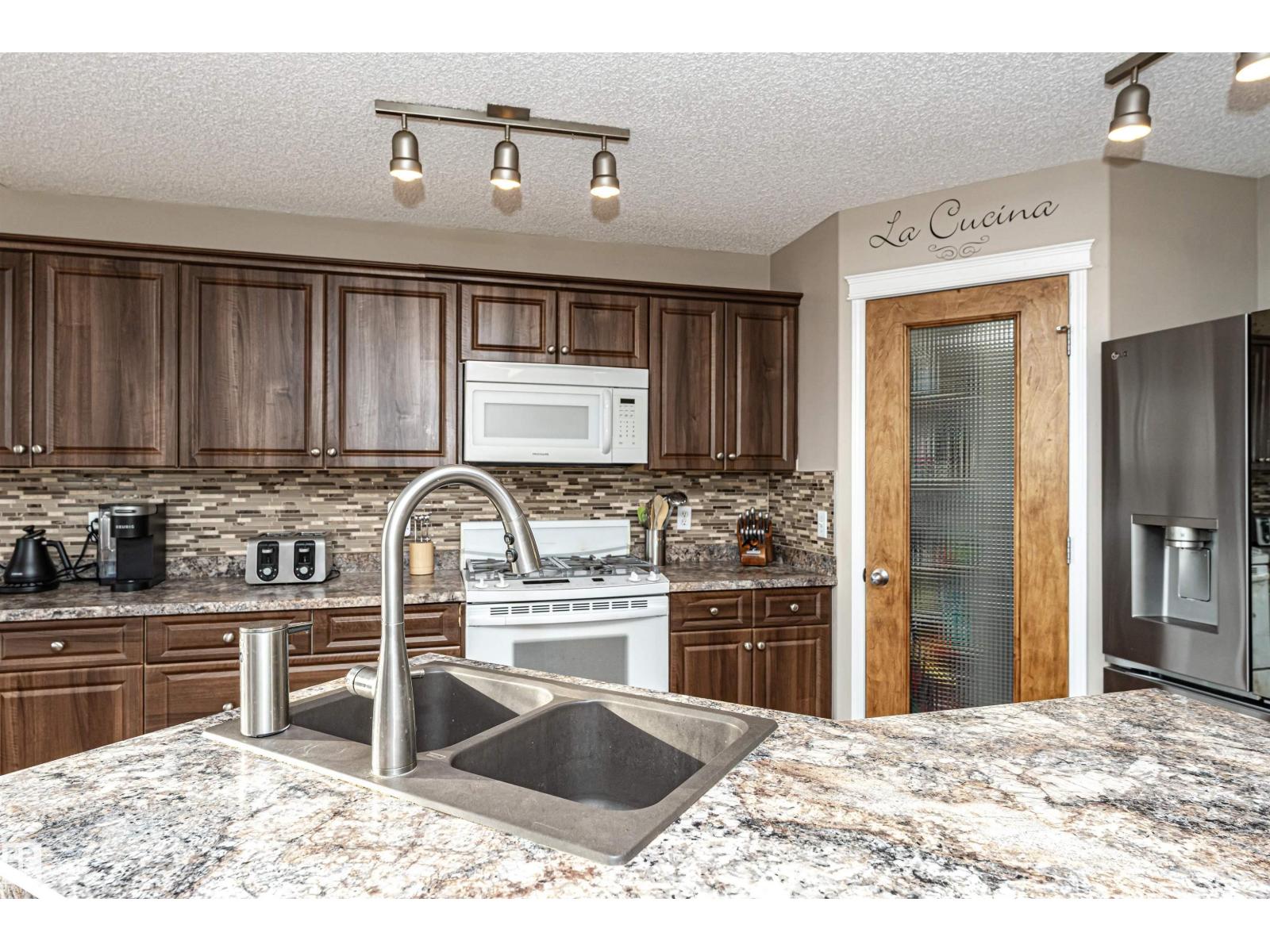 23 Deer Park Cr, Spruce Grove, Alberta  T7X 4J2 - Photo 16 - E4466147