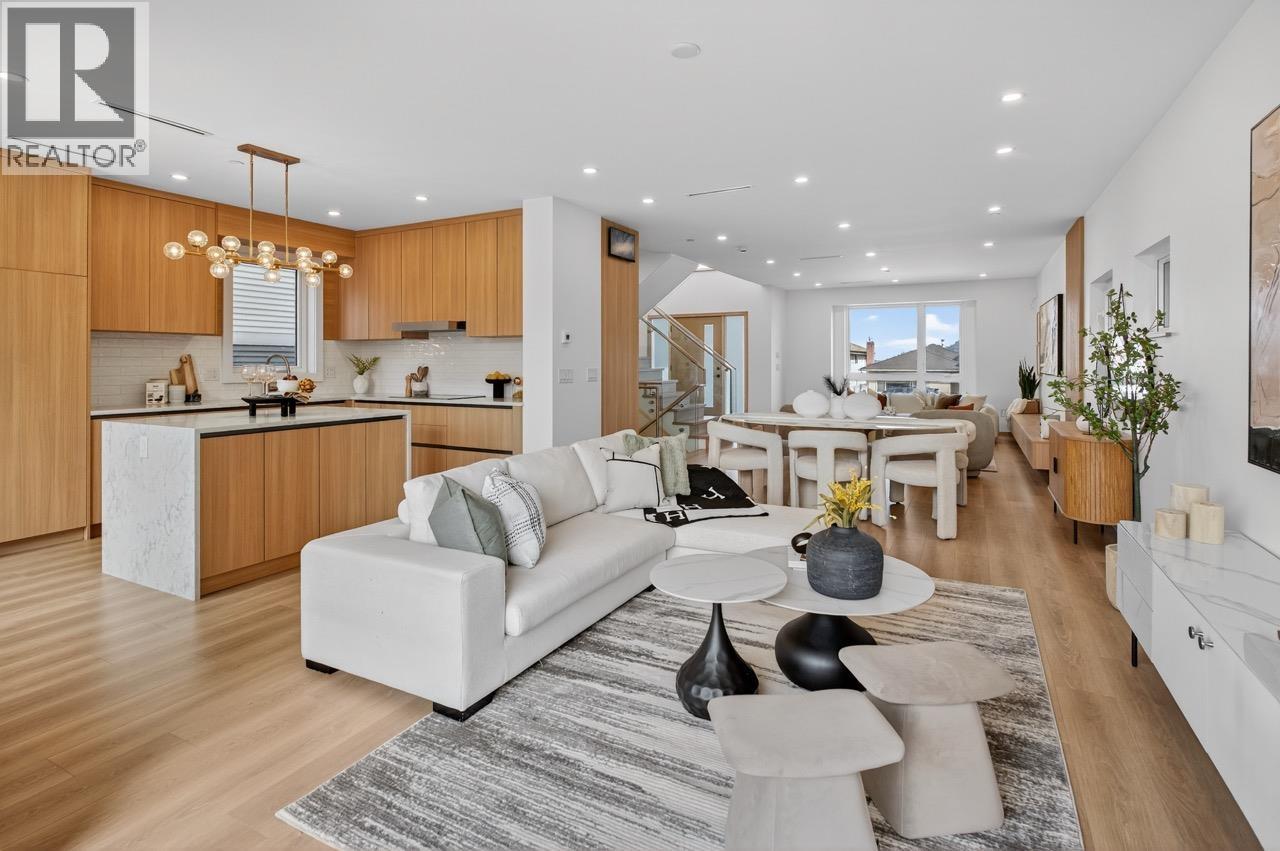 7 N Howard Avenue, Burnaby, British Columbia  V5B 1J6 - Photo 5 - R3065926