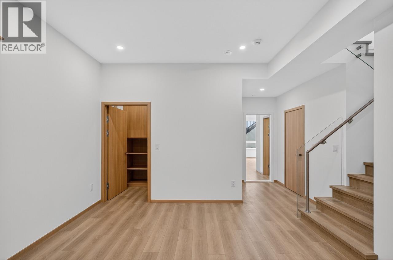 7 N Howard Avenue, Burnaby, British Columbia  V5B 1J6 - Photo 18 - R3065926