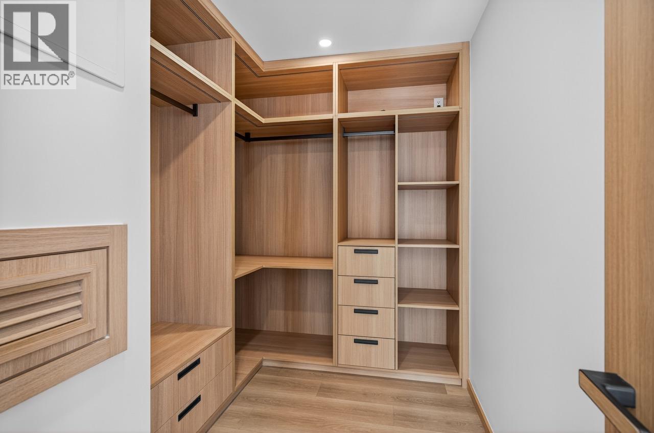 7 N Howard Avenue, Burnaby, British Columbia  V5B 1J6 - Photo 12 - R3065926