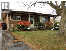 18 FOSTER Crescent, Cambridge, Ontario