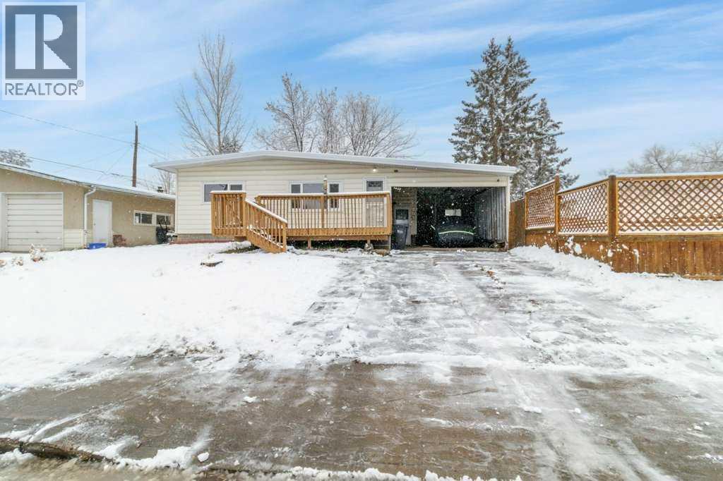 4402 35 Avenue, Red Deer, Alberta  T4N 2S2 - Photo 2 - A2269985