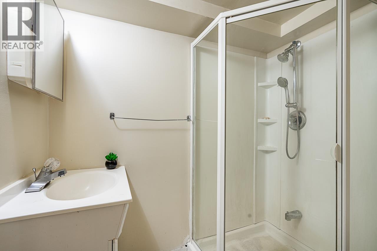 2294 Austin Avenue, Coquitlam, British Columbia  V3K 3S1 - Photo 16 - R3069622