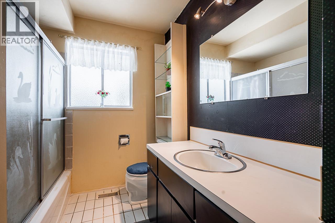 2294 Austin Avenue, Coquitlam, British Columbia  V3K 3S1 - Photo 12 - R3069622