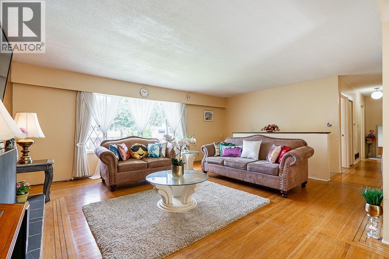 2294 Austin Avenue, Coquitlam, British Columbia  V3K 3S1 - Photo 4 - R3069622