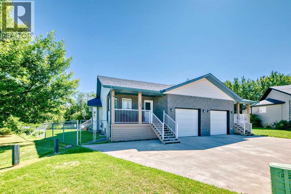 5515 52 Avenueclose, Innisfail, Alberta  T4G 1G6 - Photo 1 - A2251131