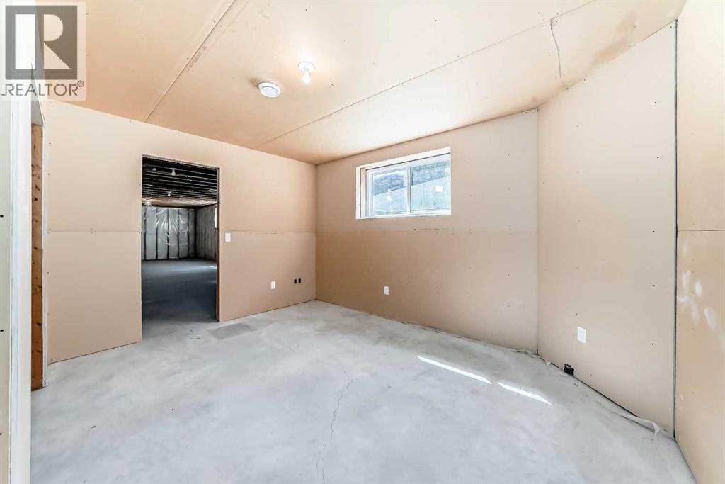 5517 52 Avenueclose, Innisfail, Alberta  T4G 1G6 - Photo 36 - A2251133