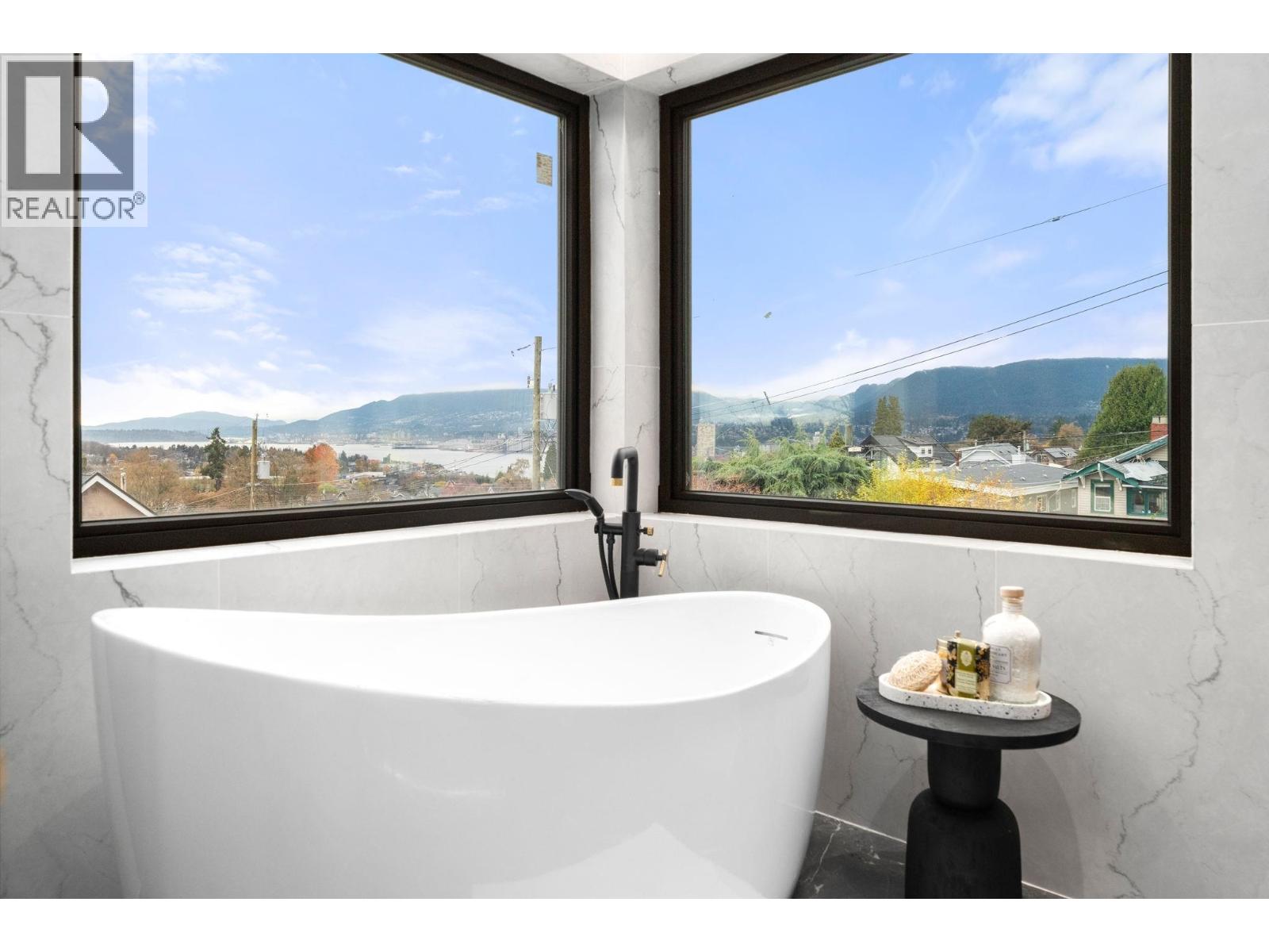 3679 Pandora Street, Vancouver, British Columbia  V5K 1X1 - Photo 17 - R3069690