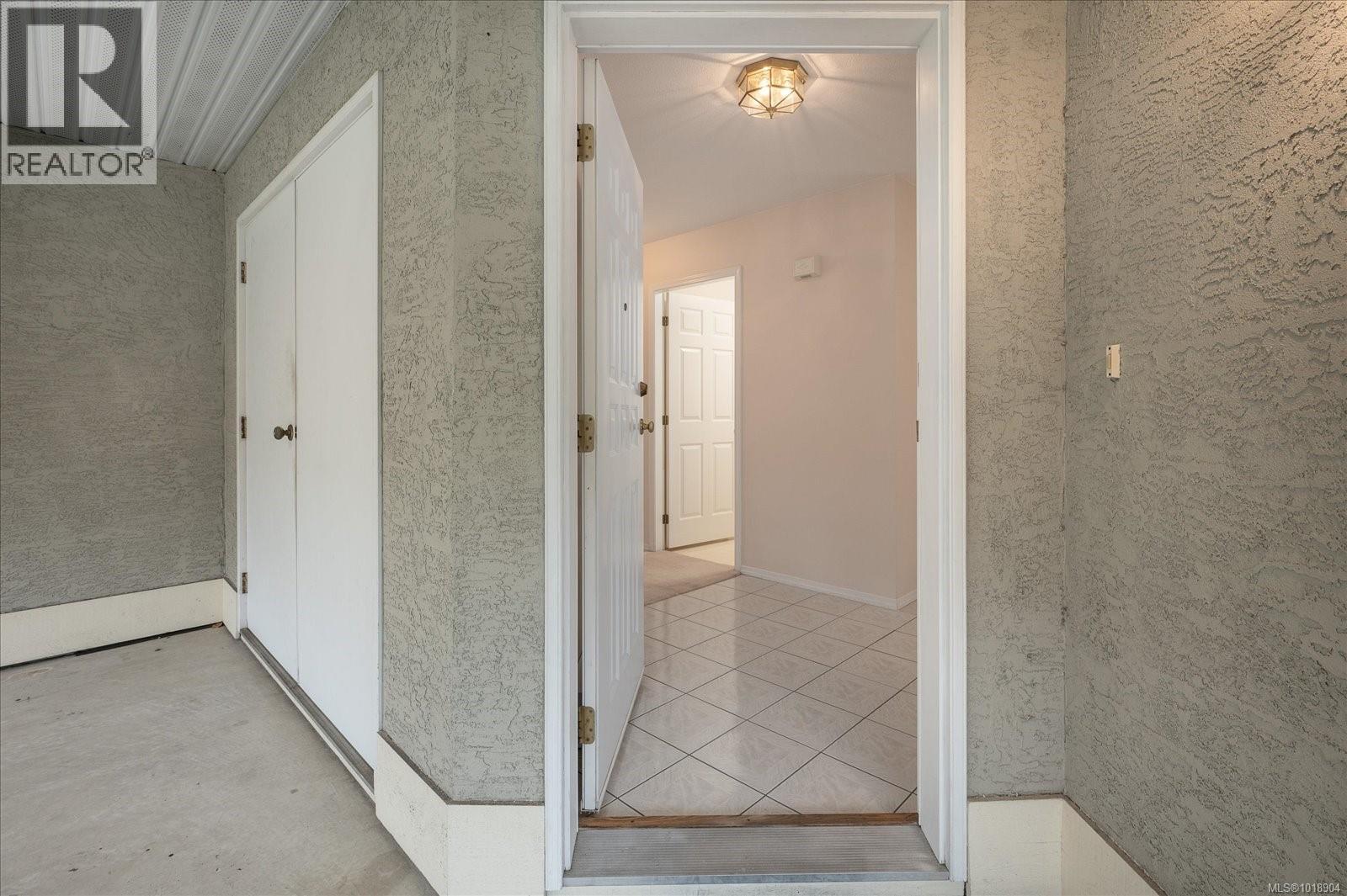 6081 Pleasant Valley Way, Nanaimo, British Columbia  V9T 6E7 - Photo 4 - 1018904