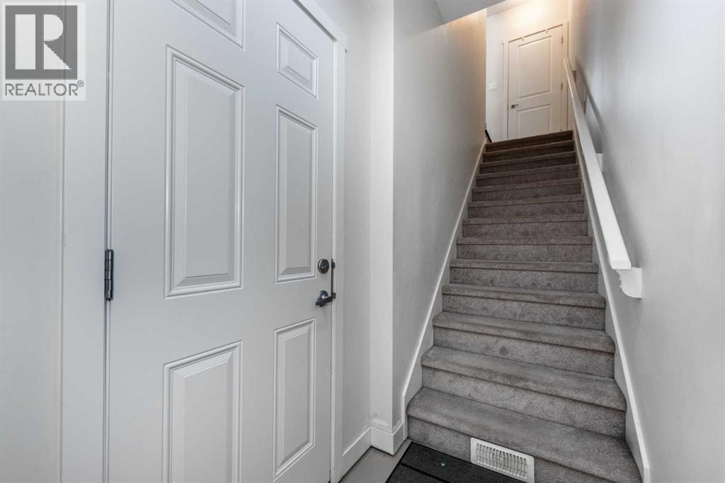 408 Nolanfield Villas Nw, Calgary, Alberta  T3R 0T9 - Photo 7 - A2271626