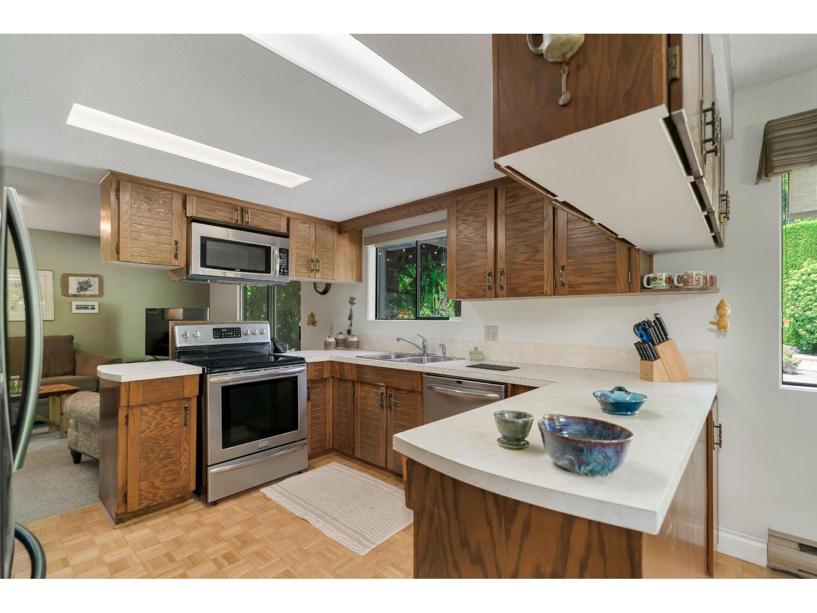 8913 Jedburgh Place, Surrey, British Columbia  V3V 6S1 - Photo 16 - R3069810