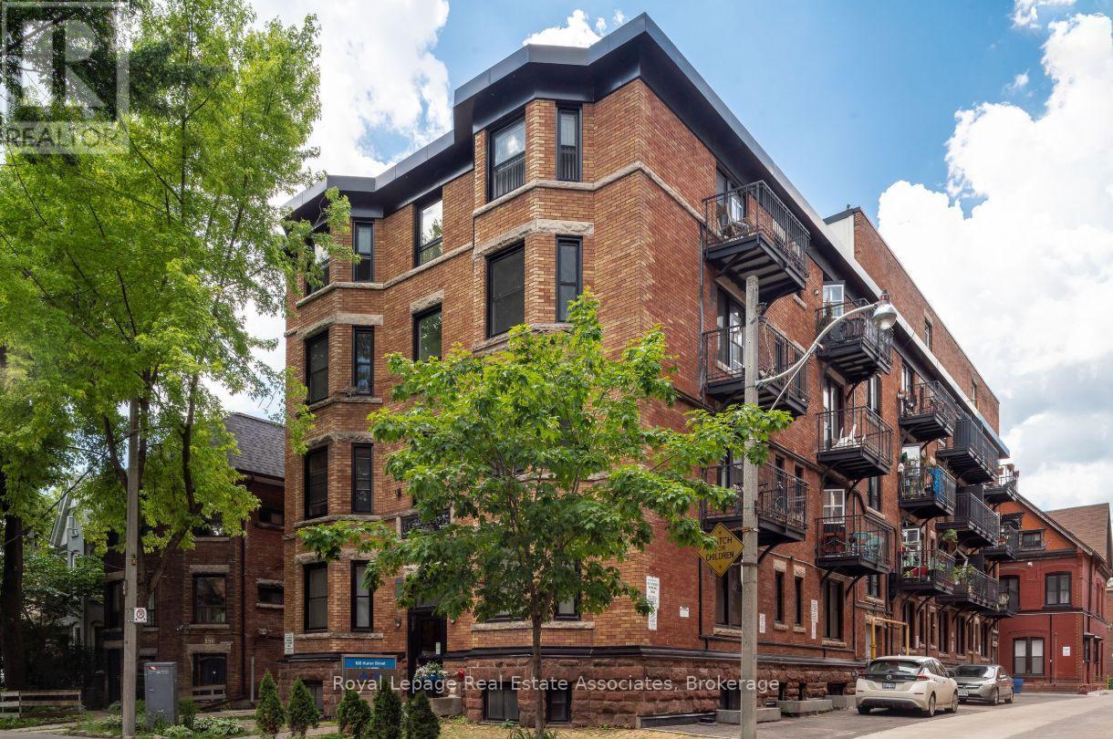 108 - 160 HURON STREET, Toronto, Ontario