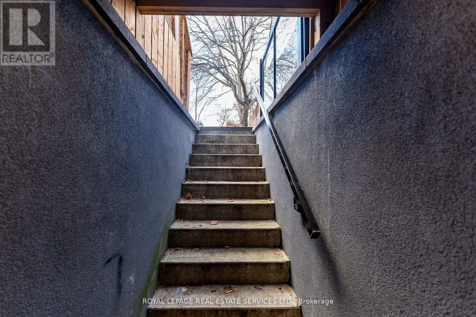 Lower - 10 Wilfrid Avenue, Toronto, Ontario  M4S 2H9 - Photo 6 - C12573650