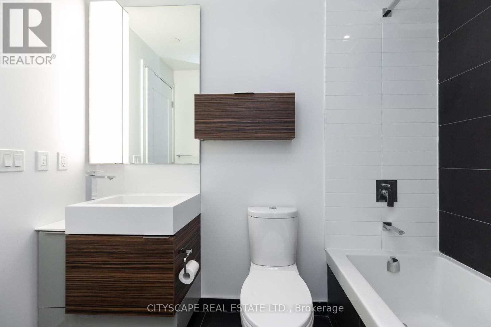 4601 - 88 Scott Street, Toronto, Ontario  M5E 0A9 - Photo 12 - C12573654