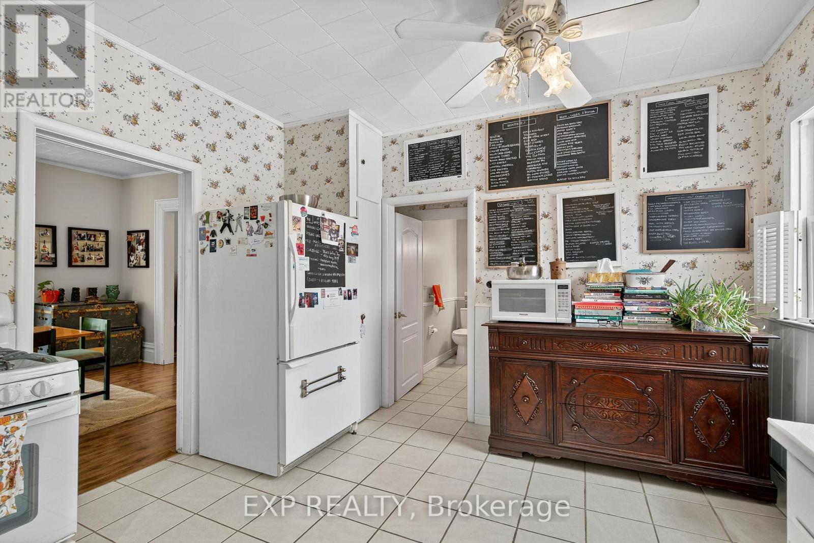 372 Main Street, Prince Edward County, Ontario  K0K 3L0 - Photo 18 - X12538820