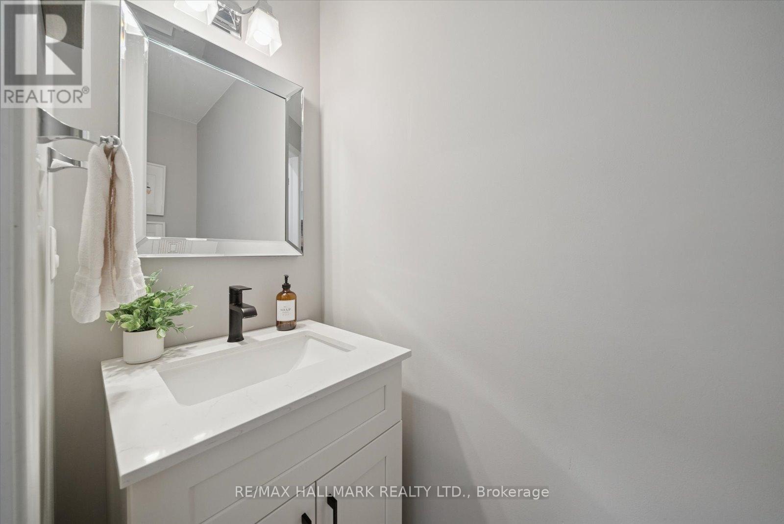 77 Fred Silvester Road, Whitchurch-Stouffville, Ontario  L4A 0J6 - Photo 19 - N12573646