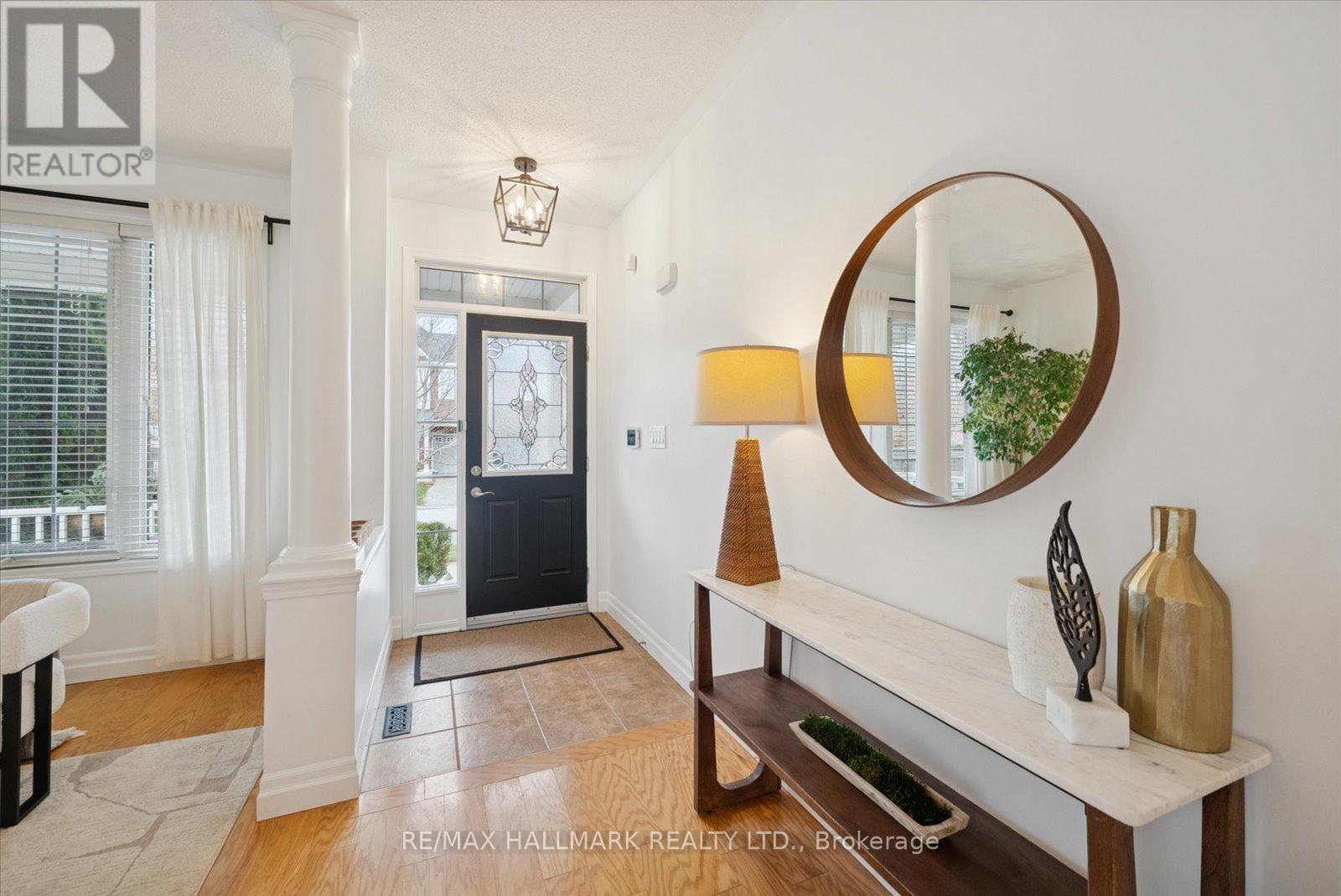 77 Fred Silvester Road, Whitchurch-Stouffville, Ontario  L4A 0J6 - Photo 4 - N12573646