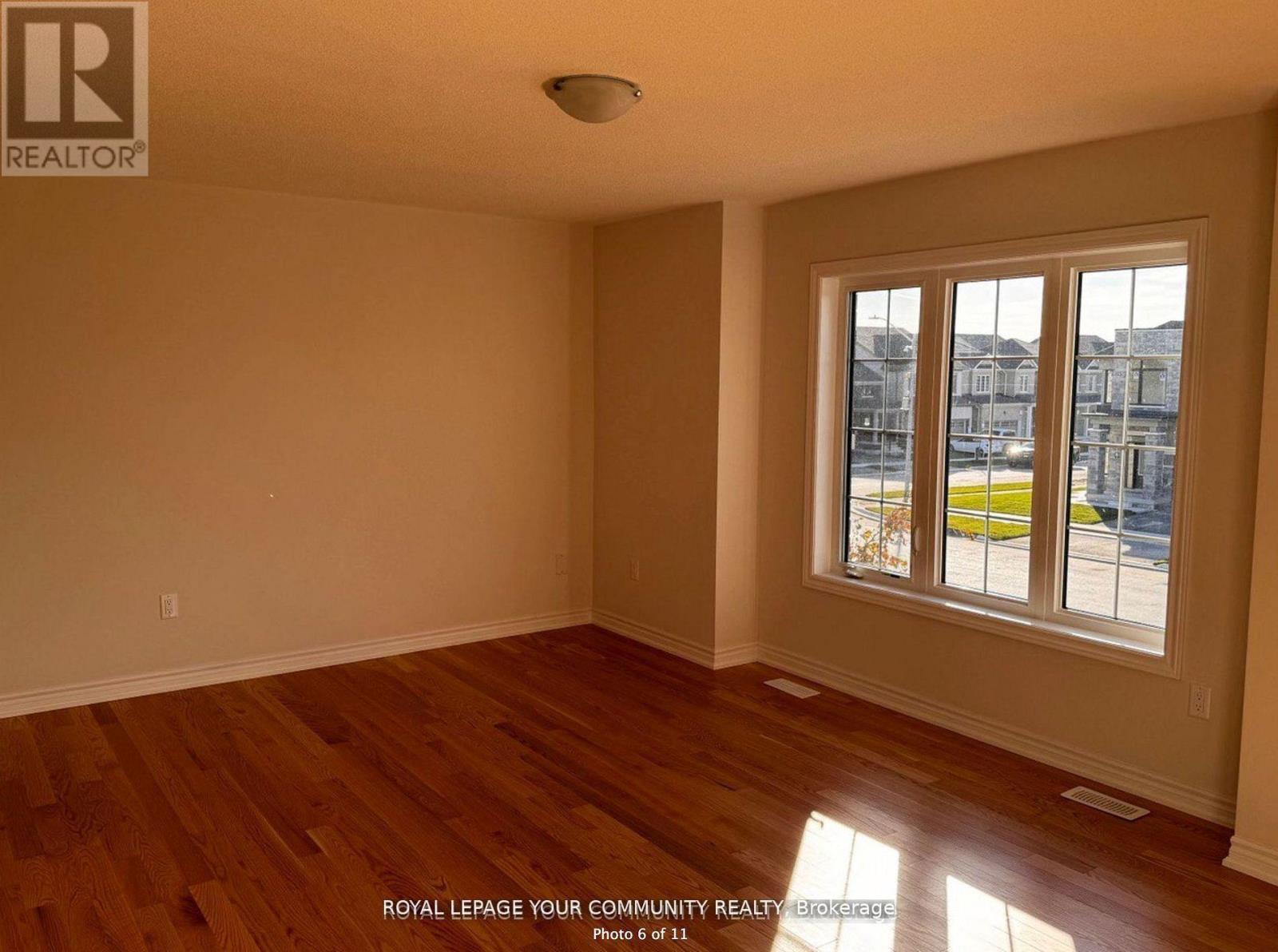 154 Terry Fox Drive, Barrie, Ontario  L9S 2Z8 - Photo 12 - S12573684