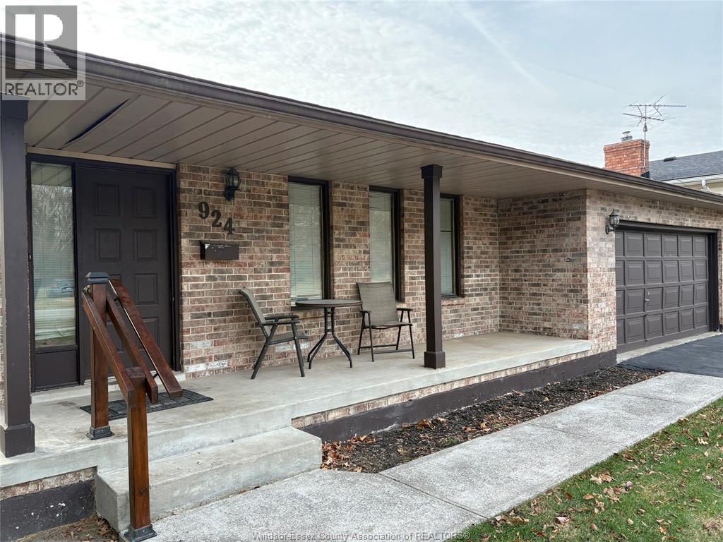 MLS# 25029502: 924 BOUFFARD, LaSalle, Canada