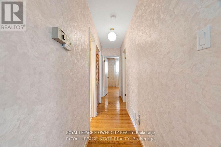 5 Bromley Crescent Ne, Brampton, Ontario  L6T 1Z2 - Photo 10 - W12573688