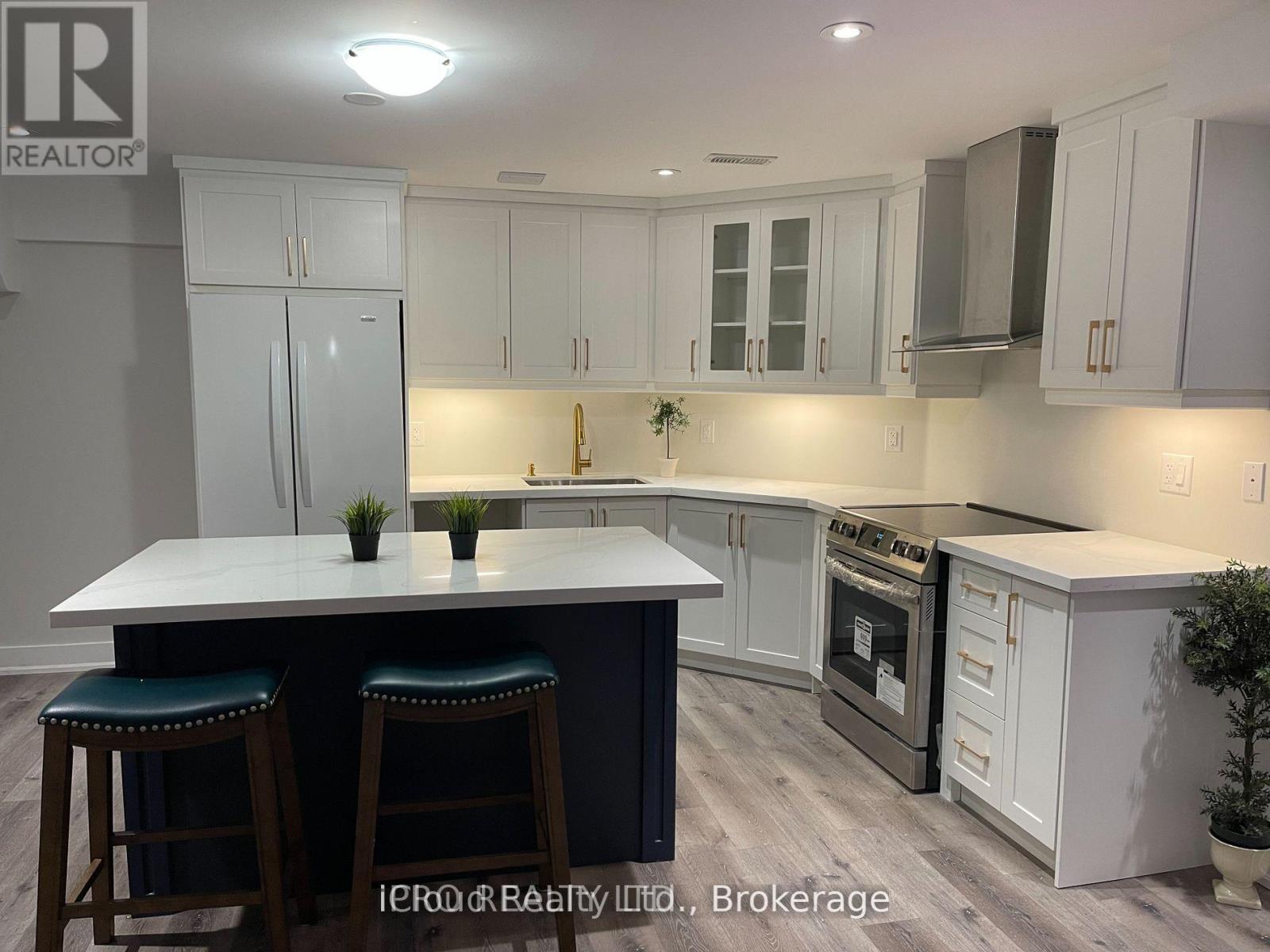 Bsmt - 450 North Park Boulevard, Oakville, Ontario L6M 1N3 - Photo 10 - W12573652