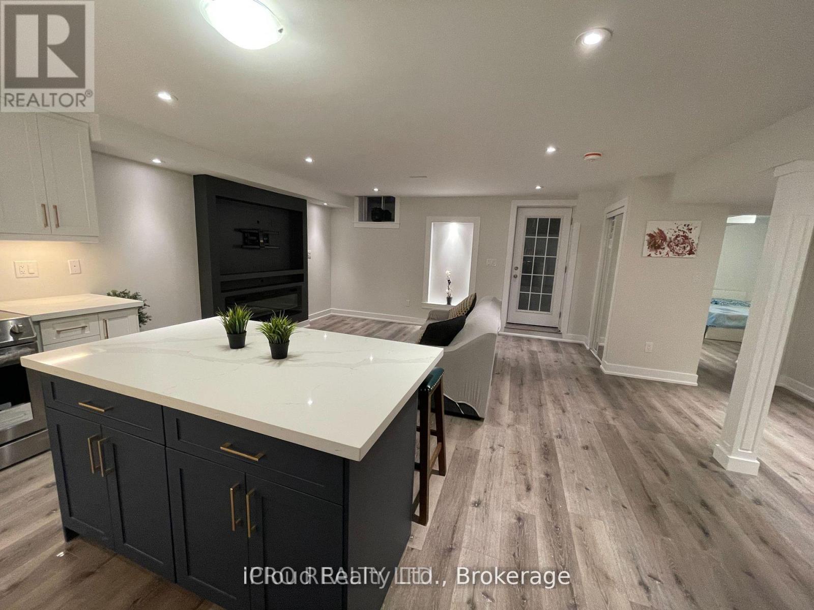 Bsmt - 450 North Park Boulevard, Oakville, Ontario L6M 1N3 - Photo 11 - W12573652