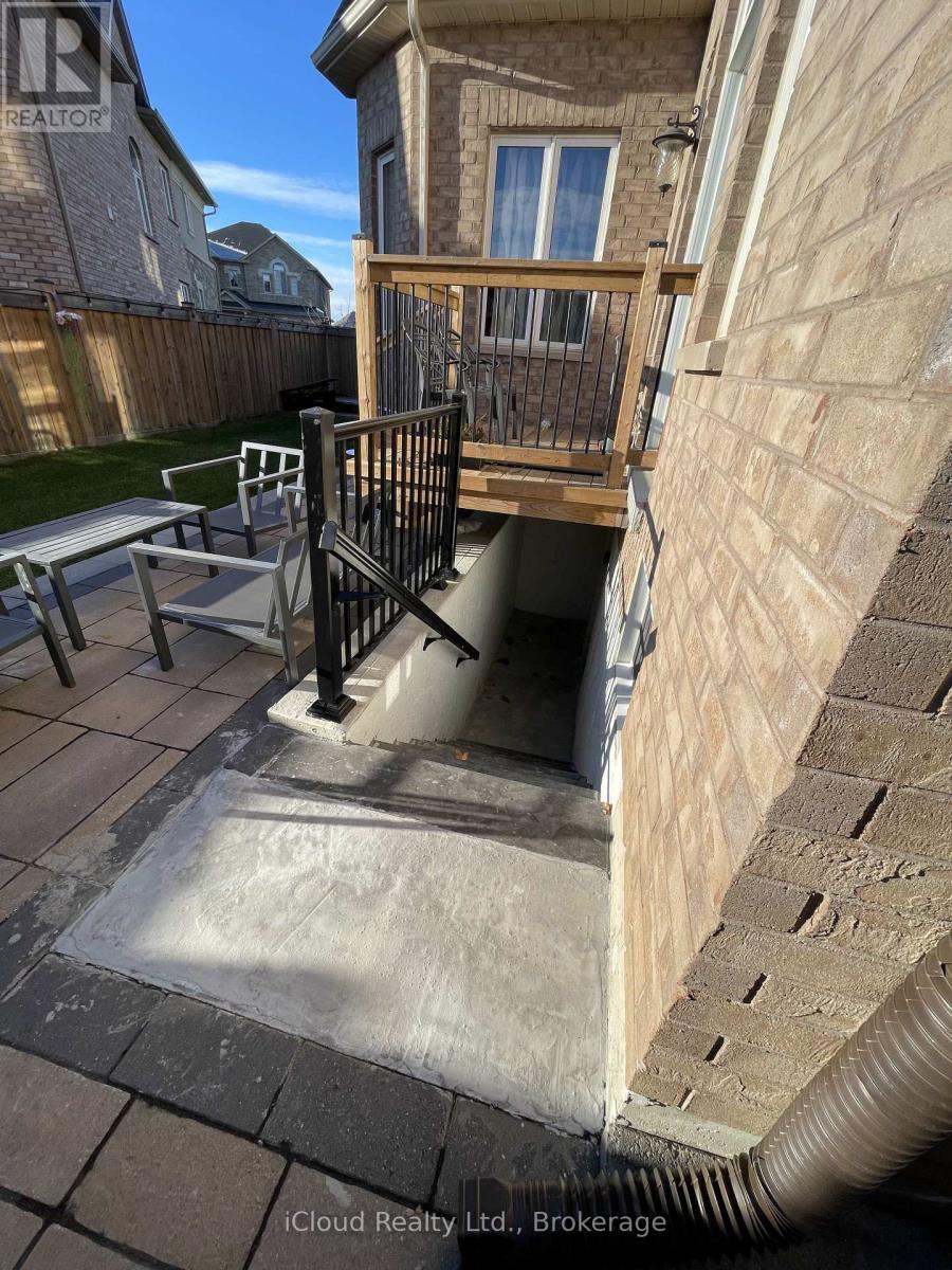 Bsmt - 450 North Park Boulevard, Oakville, Ontario L6M 1N3 - Photo 18 - W12573652