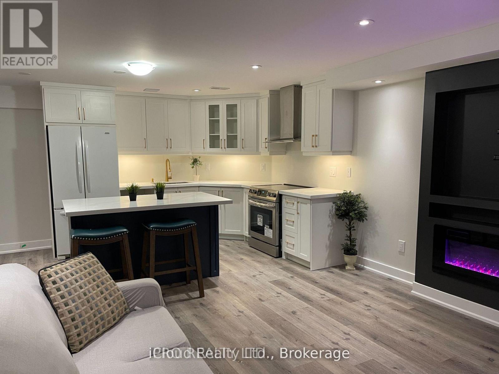 Bsmt - 450 North Park Boulevard, Oakville, Ontario L6M 1N3 - Photo 9 - W12573652