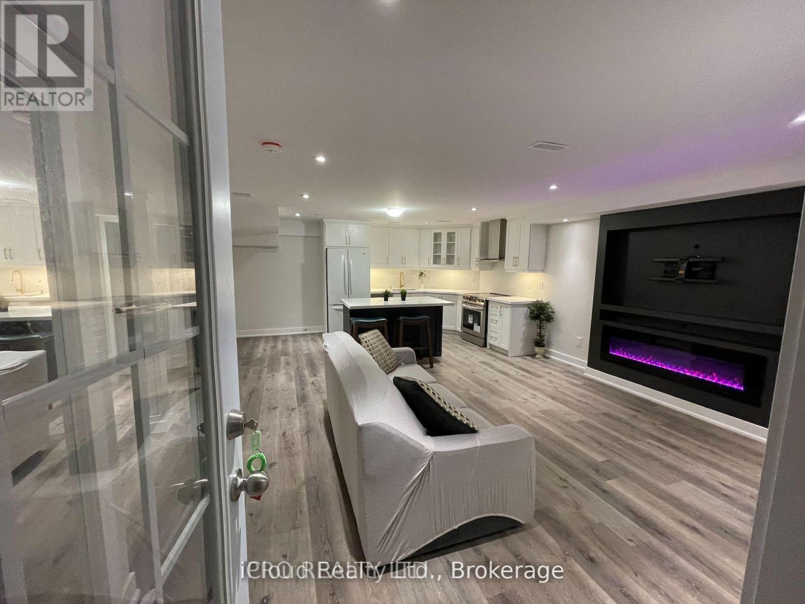 Bsmt - 450 North Park Boulevard, Oakville, Ontario L6M 1N3 - Photo 4 - W12573652