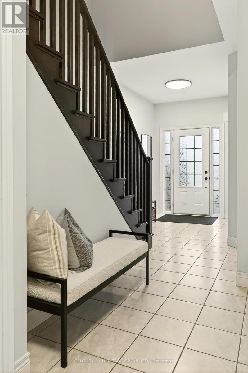 263 Pumpkin Pass, Hamilton, Ontario  L0R 1C0 - Photo 3 - X12573638