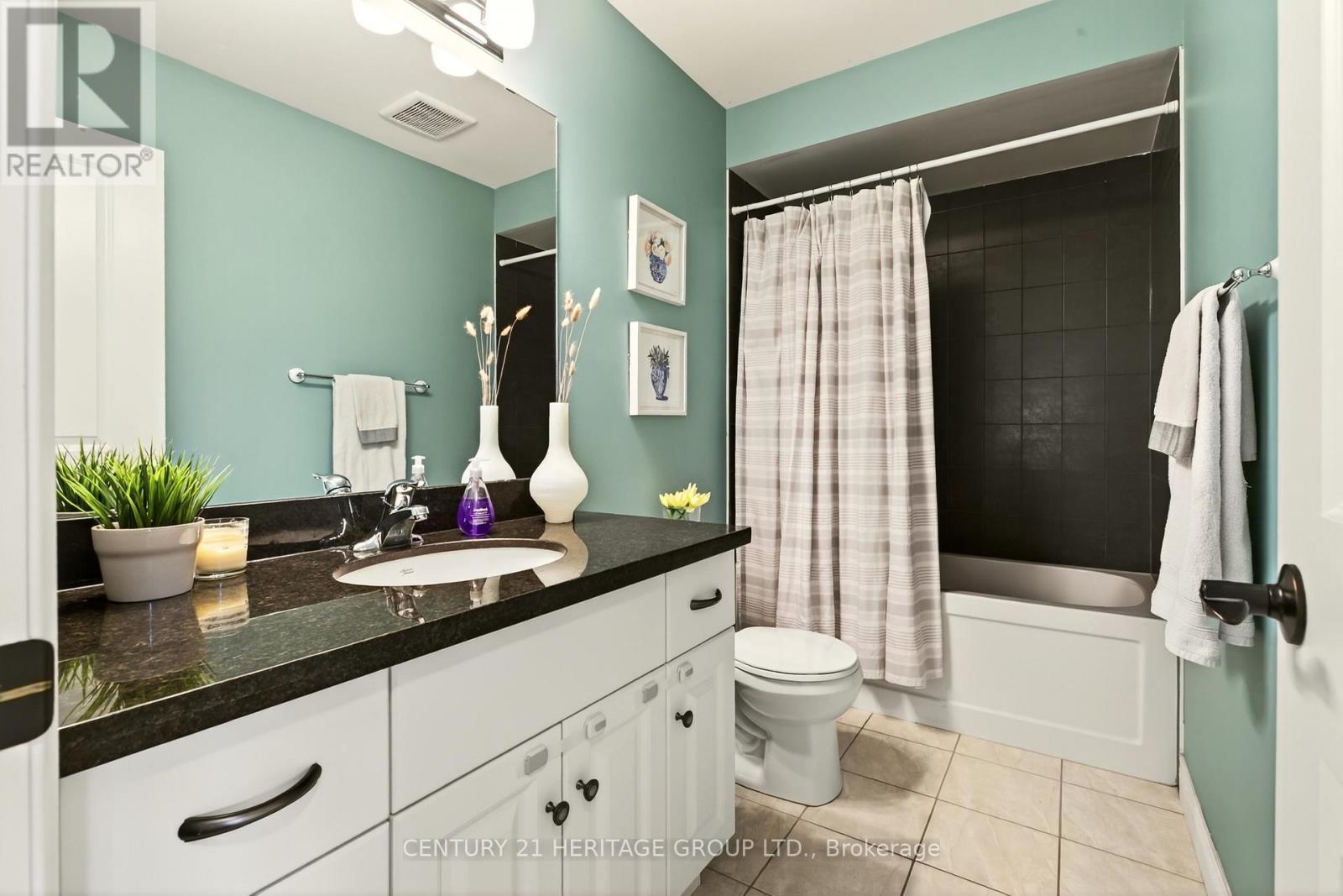 263 Pumpkin Pass, Hamilton, Ontario  L0R 1C0 - Photo 34 - X12573638