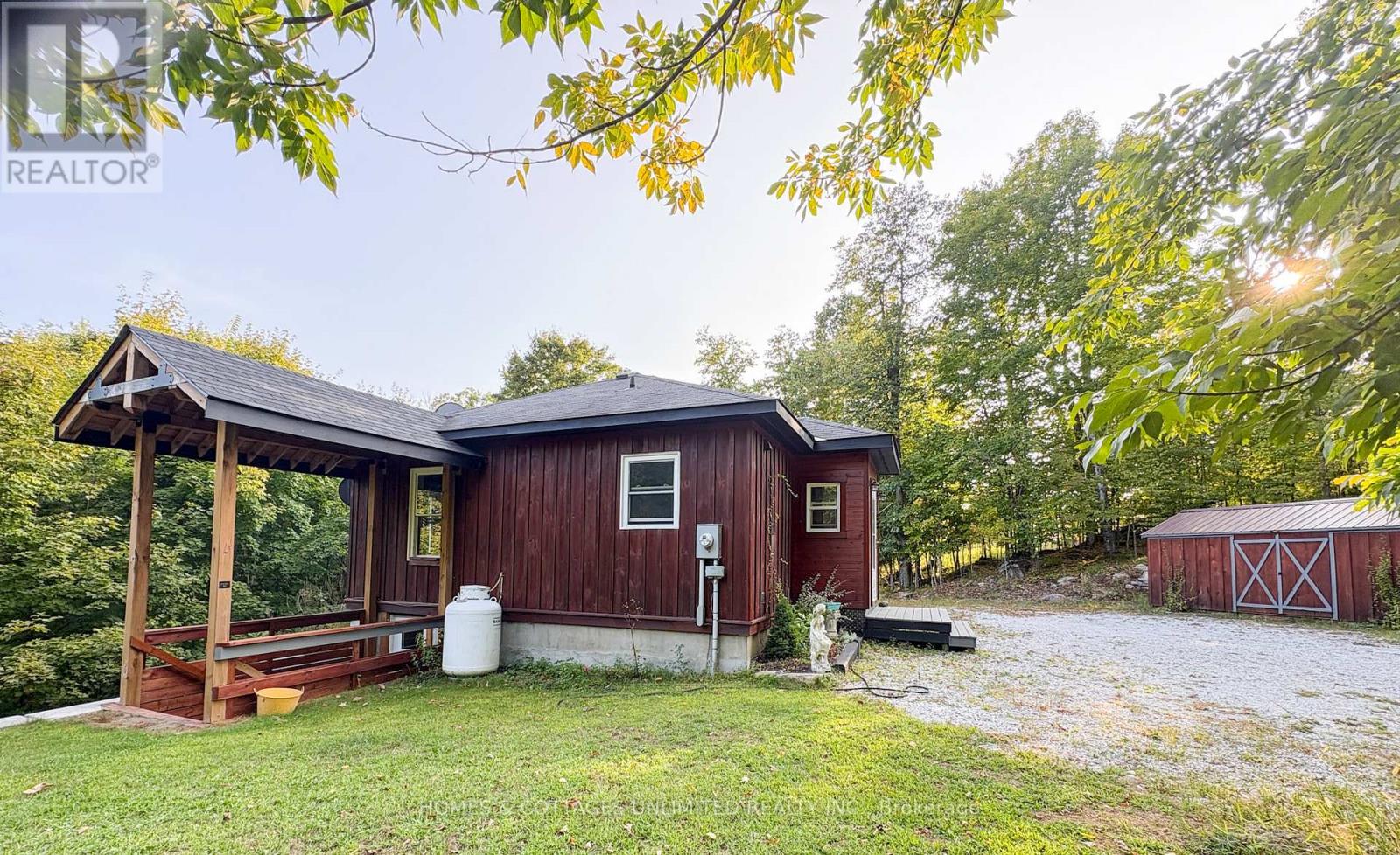 1037a Palmerston Crescent, Frontenac, Ontario  K0H 2R0 - Photo 4 - X12399745