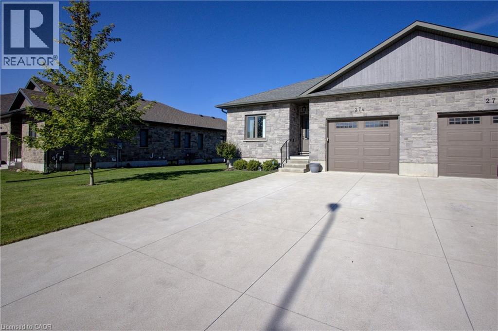 274 MCCOURT Place, Atwood, Ontario
