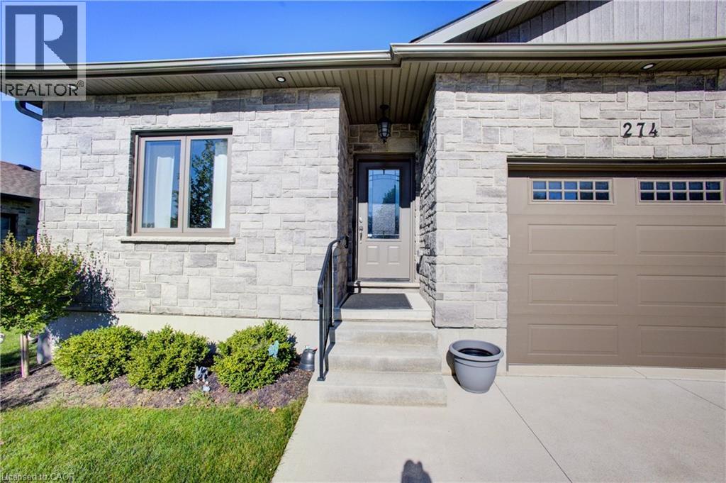 274 Mccourt Place, Atwood, Ontario  N0G 1B0 - Photo 4 - 40769228