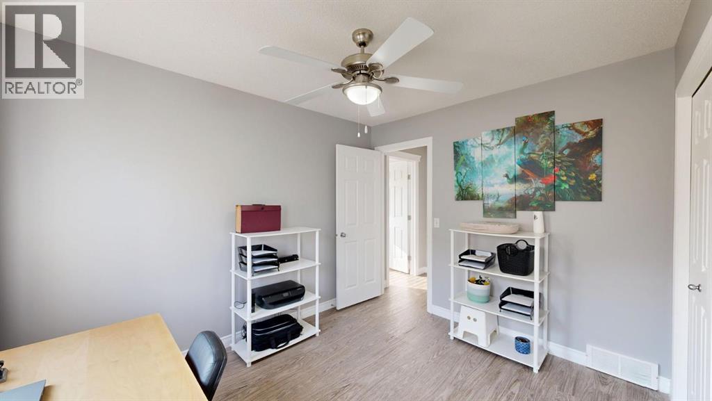 70 Crystalridge Close, Okotoks, Alberta  T1S 1X6 - Photo 18 - A2272359