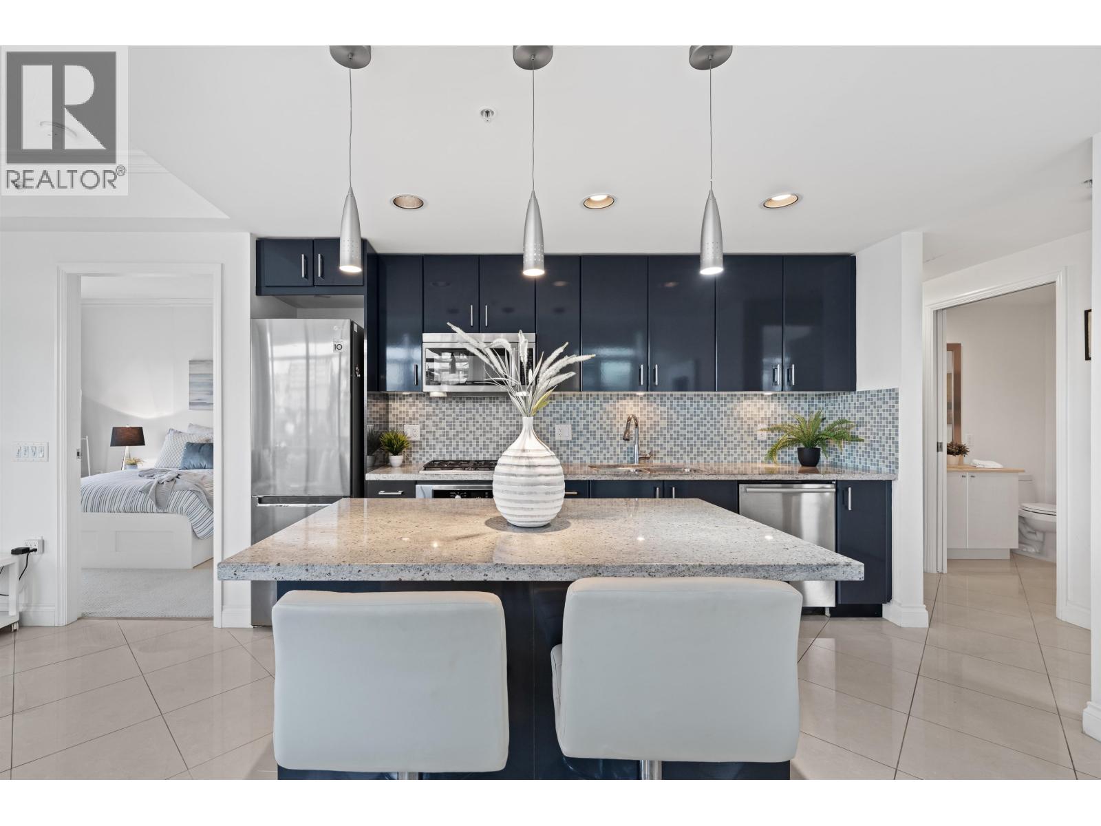 502 172 VICTORY SHIP WAY, North Vancouver, British Columbia