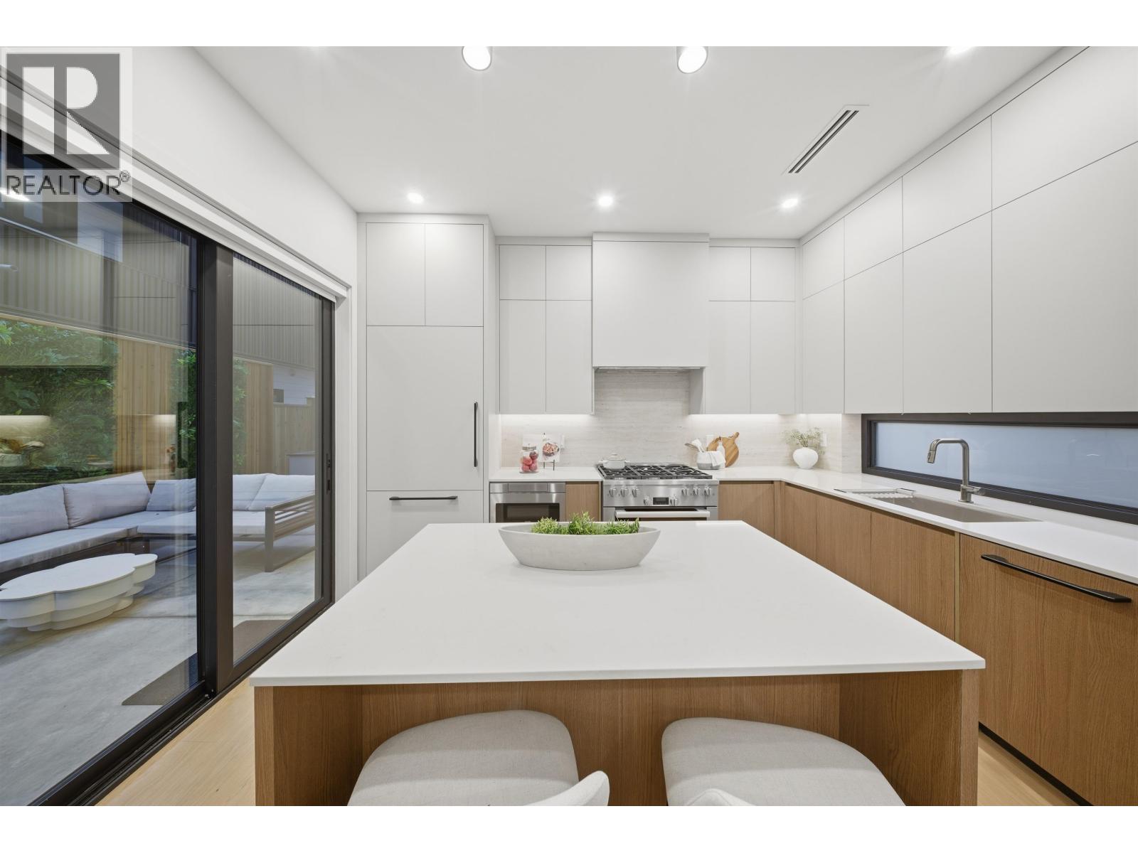 1 2635 W 12th Avenue, Vancouver, British Columbia  V6K 2P4 - Photo 12 - R3069837