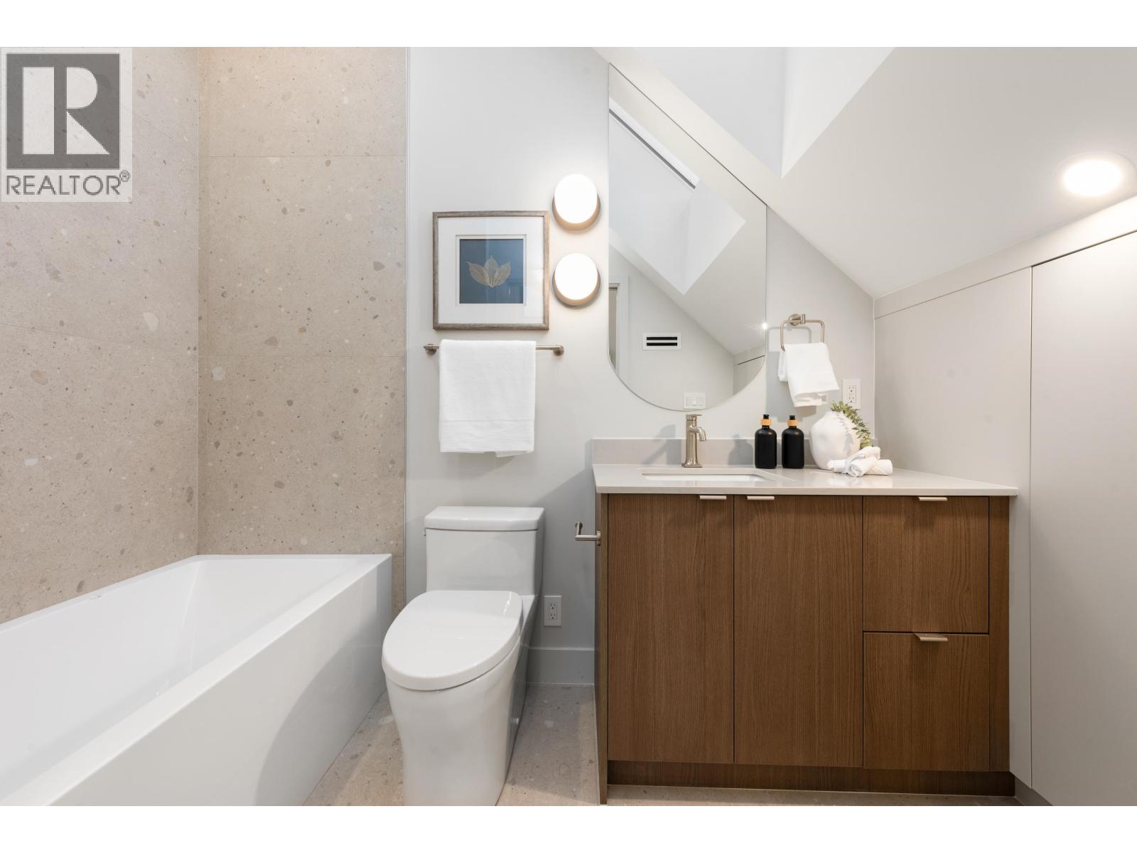 1 2635 W 12th Avenue, Vancouver, British Columbia  V6K 2P4 - Photo 33 - R3069837