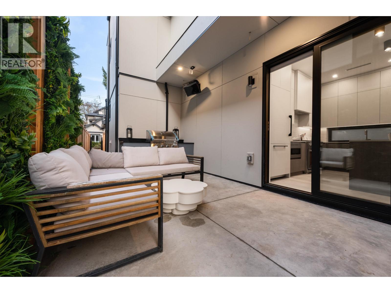 1 2635 W 12th Avenue, Vancouver, British Columbia  V6K 2P4 - Photo 36 - R3069837